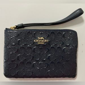 (NWT) Coach Signature Midnight Blue Debossed Leather Corner Zip Wristlet…